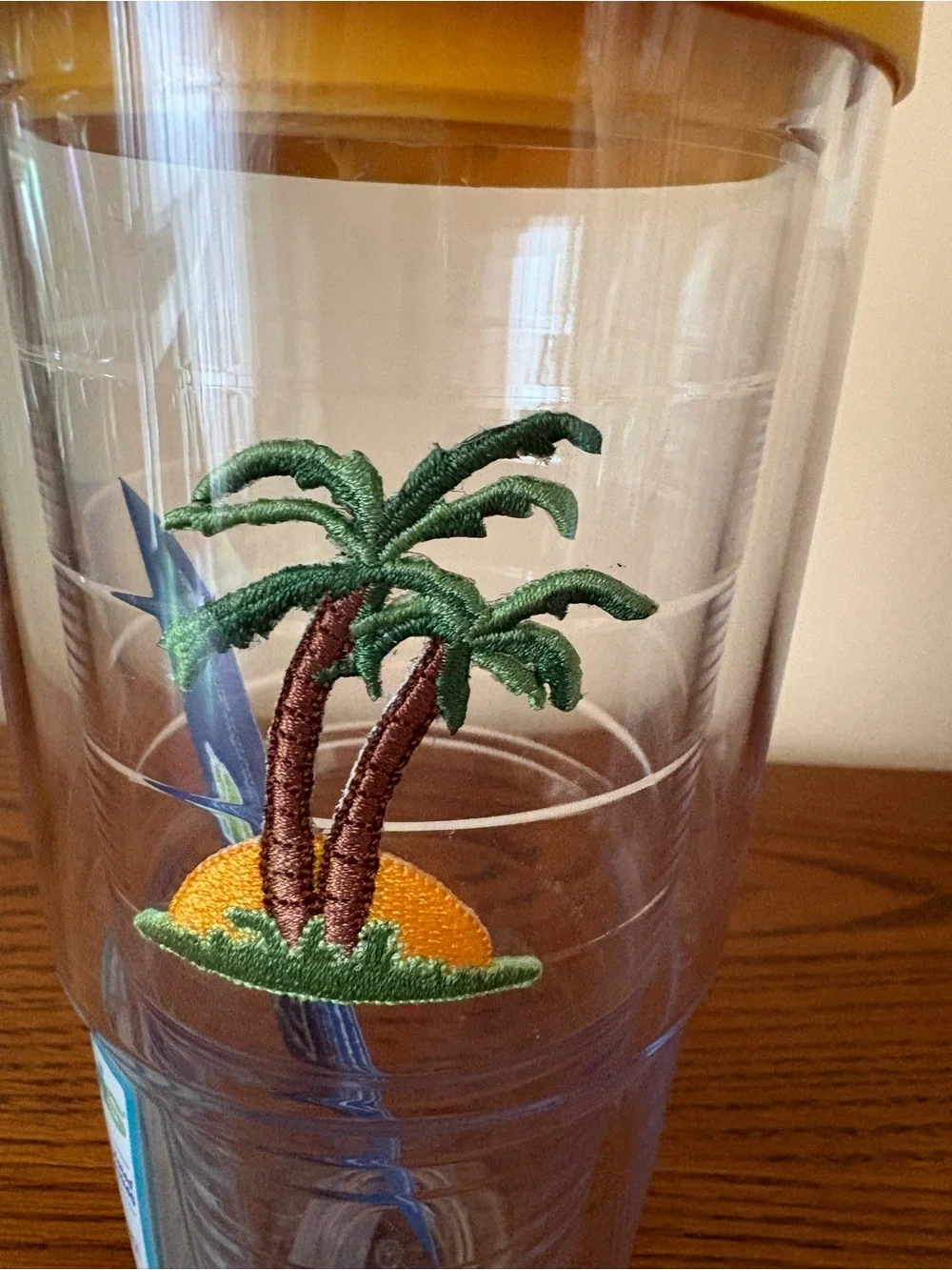 tervis Clear Tumbler with Yellow Lid and Embroidered Palm Design - Picture 3 of 7